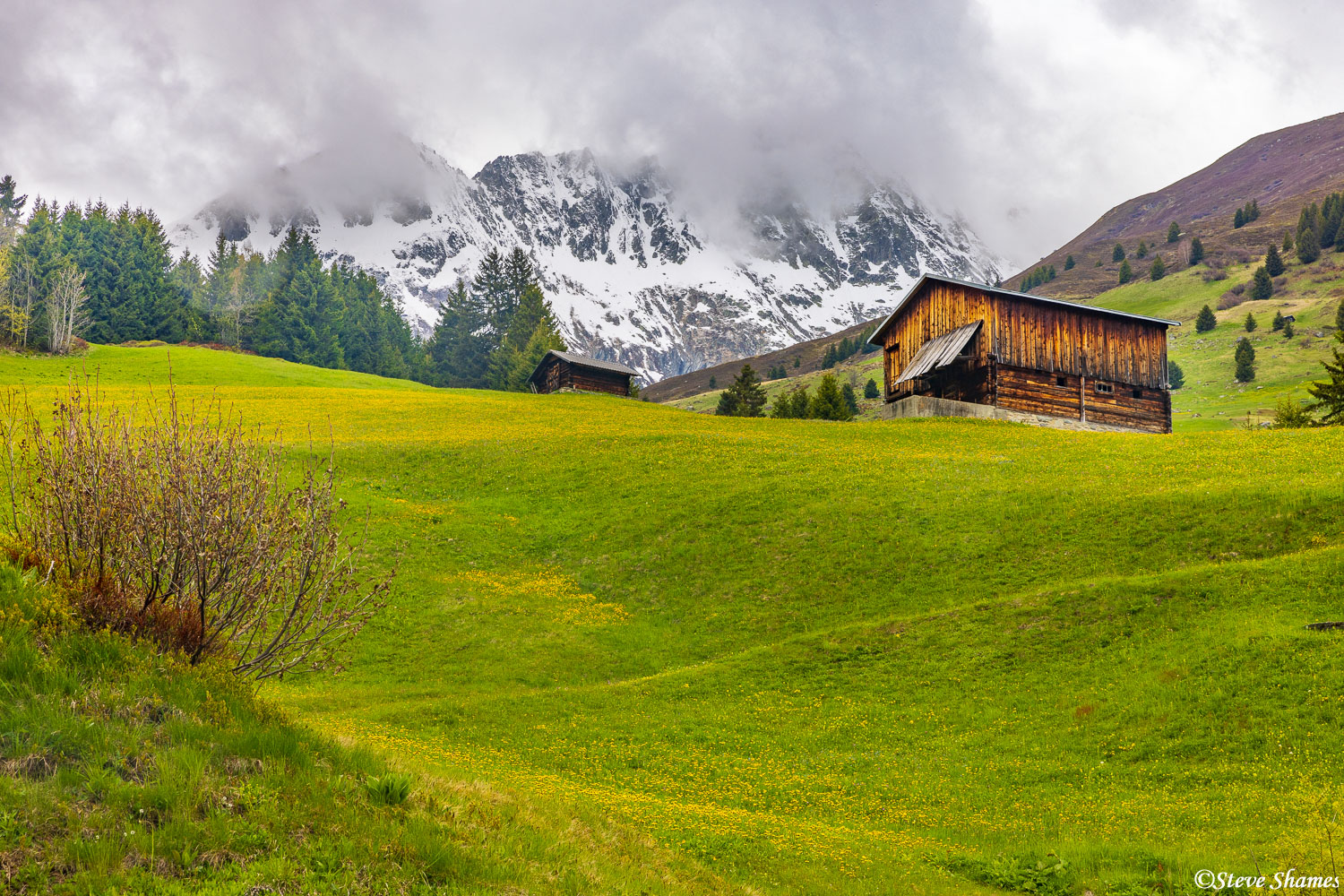 Swiss Alps Farm Building | Switzerland | Steve Shames Photo Gallery